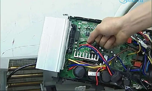 四川美的空调电话是多少